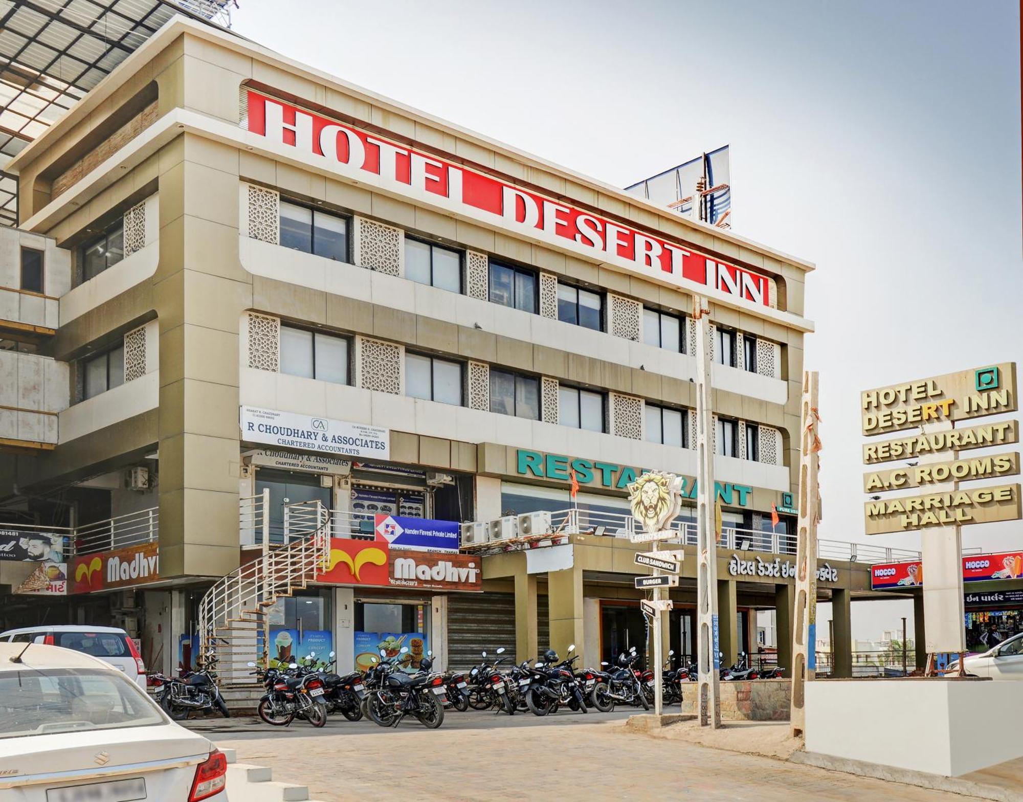 Hotel Desert Inn Tharad Buitenkant foto