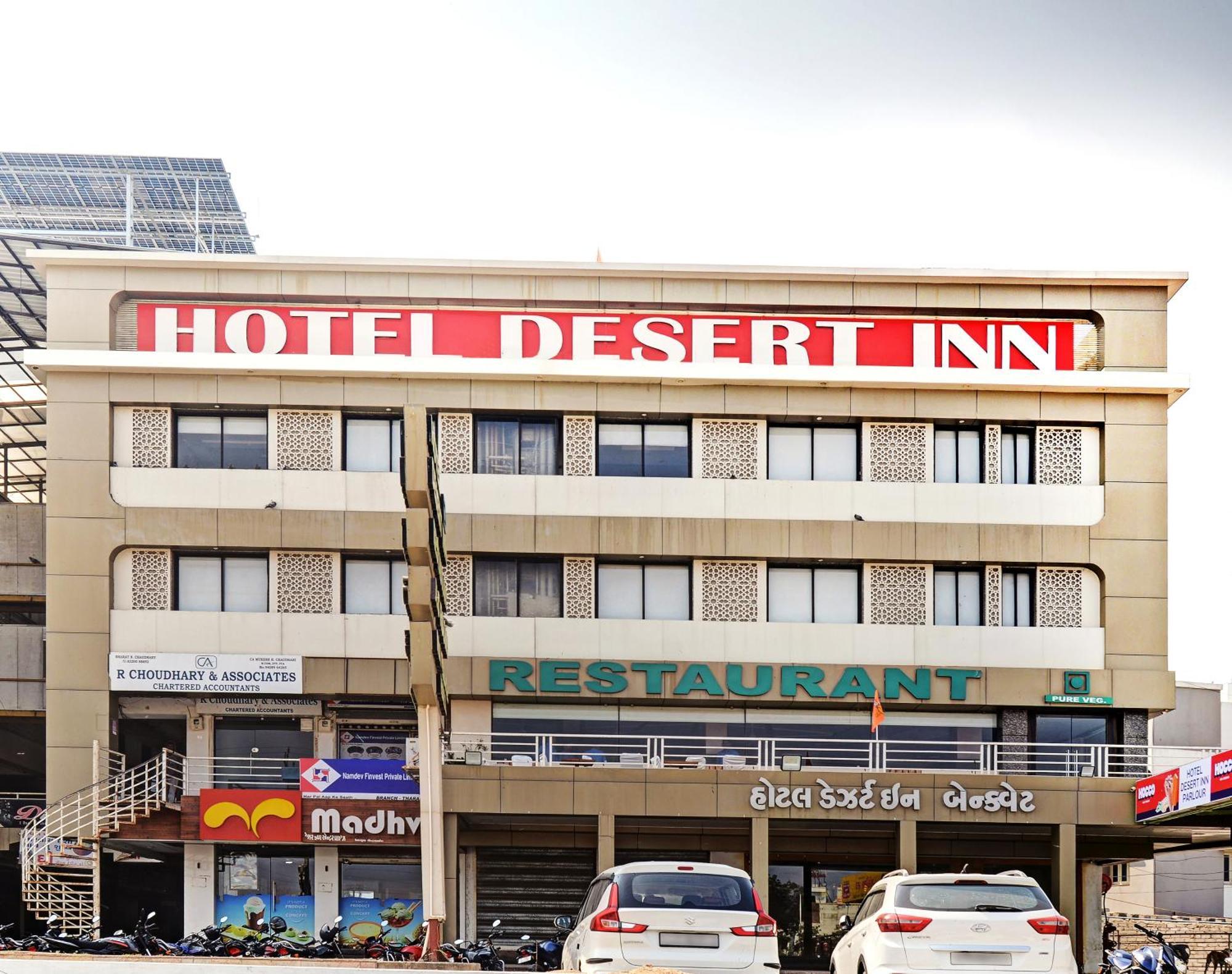 Hotel Desert Inn Tharad Buitenkant foto